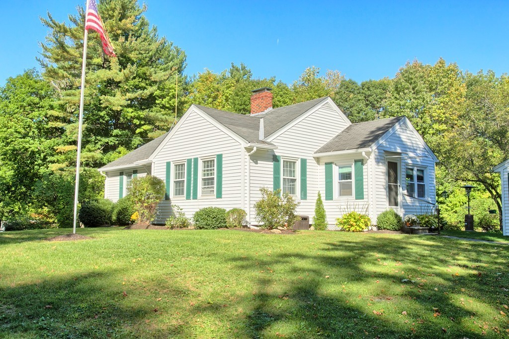 11 Willard Road Ashburnham, MA 01430 - Photo 3 of 30