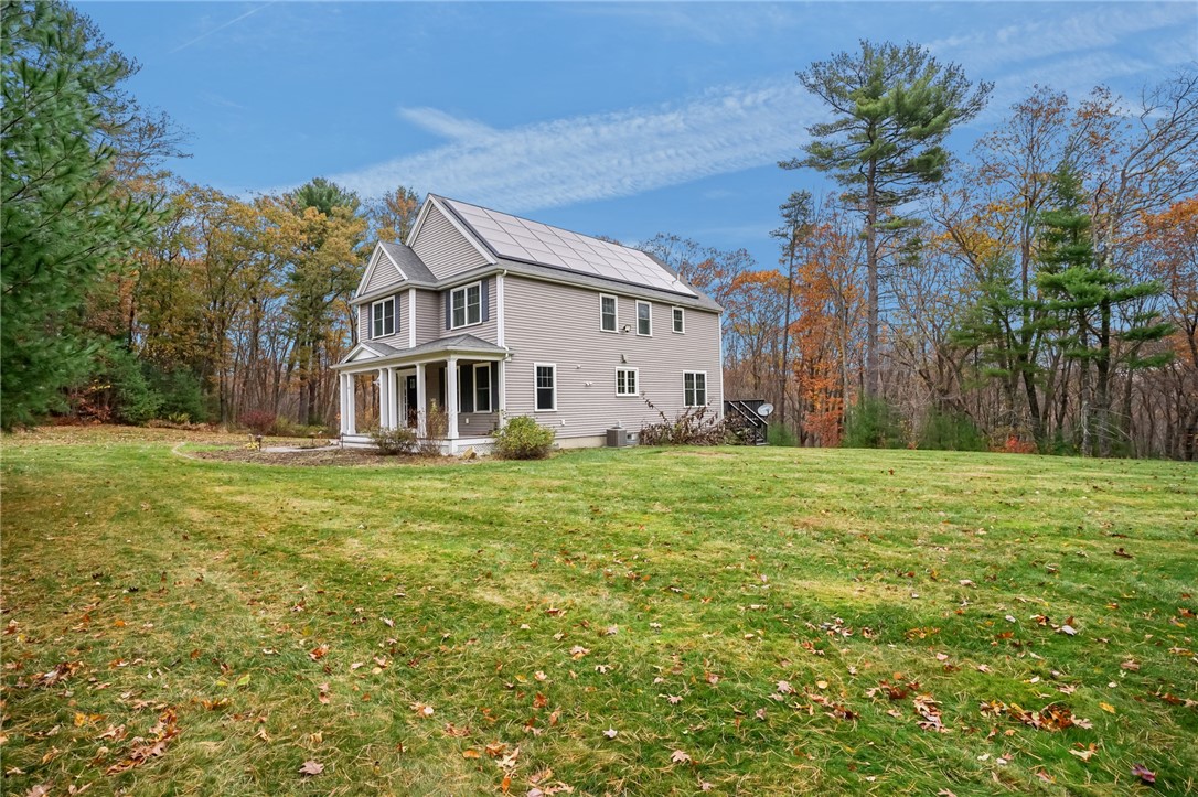 36 Clark Road Uxbridge, MA 01569 - Photo 3 of 33 Gallery Image 3