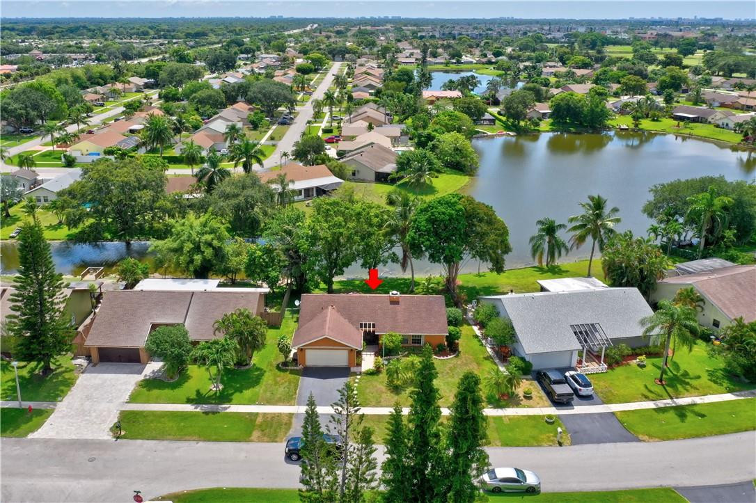 9750 Richmond Circle Boca Raton, FL 33434 - Photo 2 of 25 Photo 2