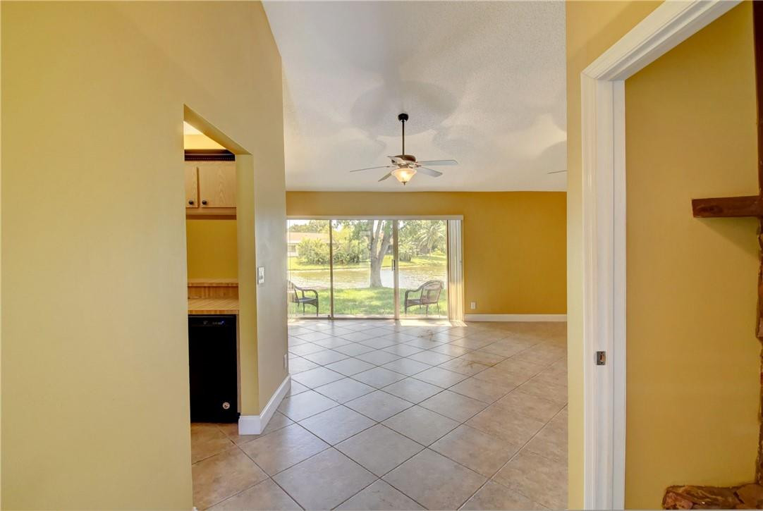 9750 Richmond Circle Boca Raton, FL 33434 - Photo 6 of 25 Photo 6