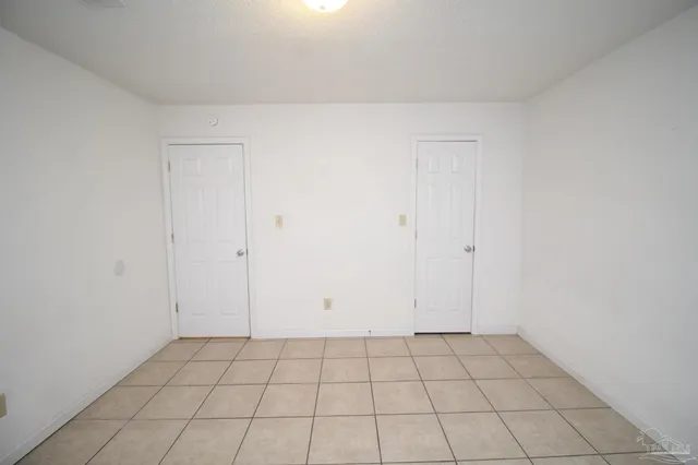 $1,095 | 3352 Green Briar Circle, Unit C, Gulf Breeze, FL 32563