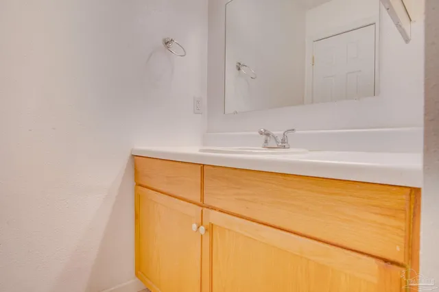 $1,095 | 3352 Green Briar Circle, Unit C, Gulf Breeze, FL 32563