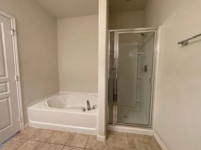 $2,050 | 8118 Running Brook Lane, Richmond, TX 77469