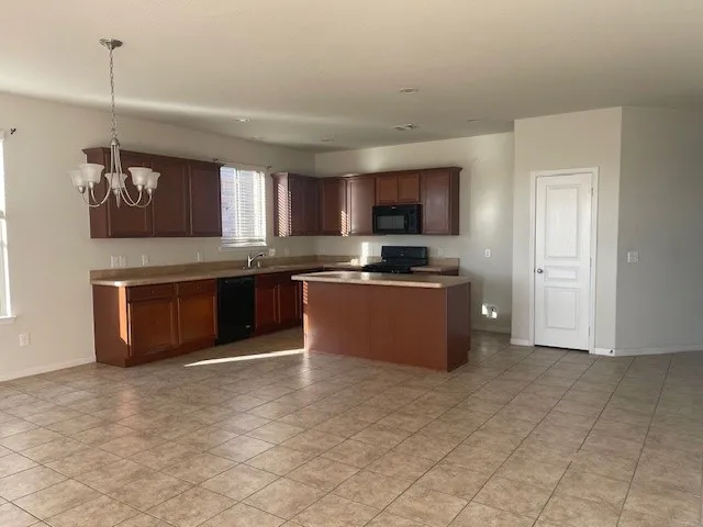 $2,050 | 8118 Running Brook Lane, Richmond, TX 77469