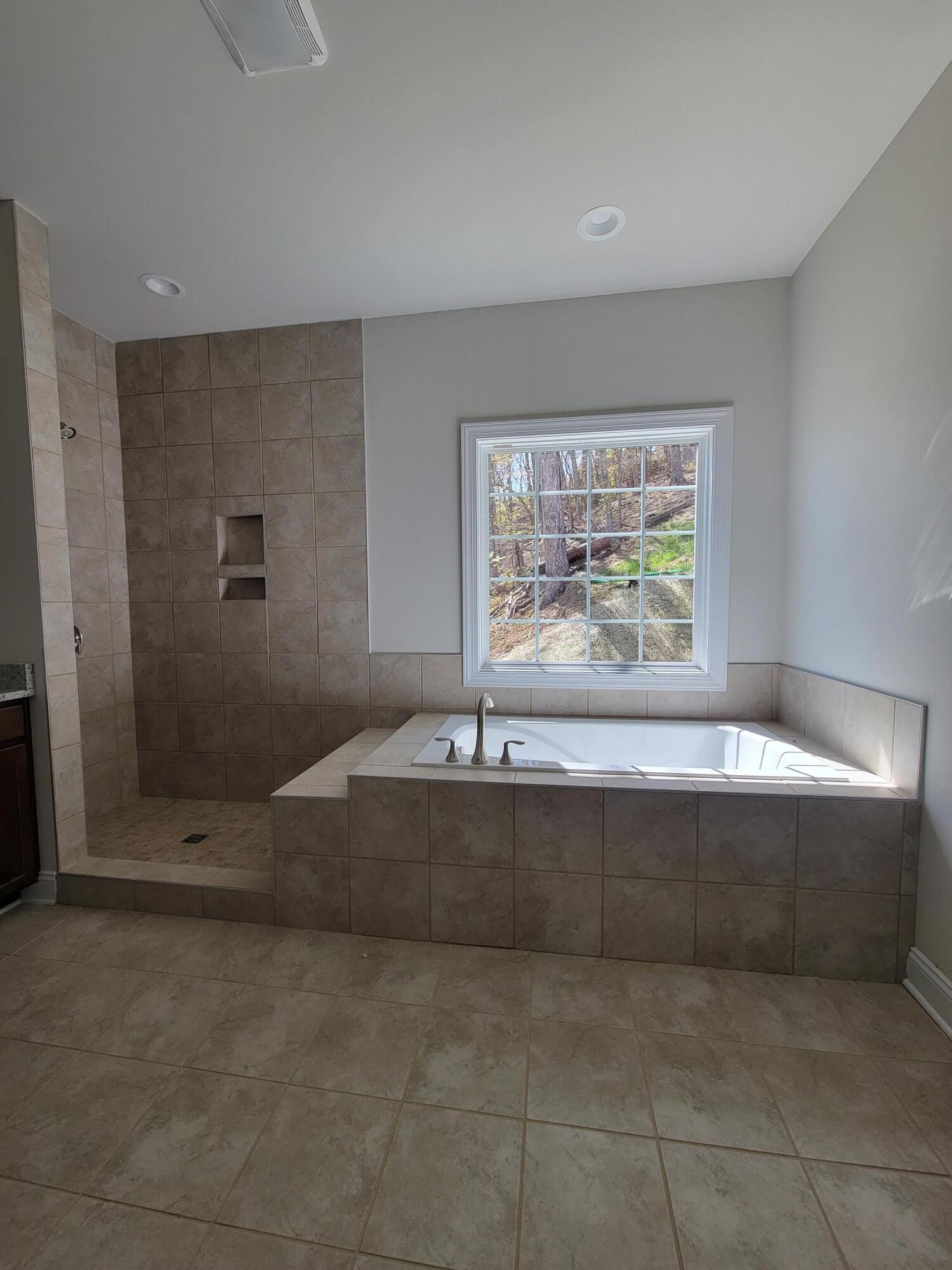 1390 Fieldgate Road Salem, VA 24153 - Photo 6 of 9 KC48 Master Bath
