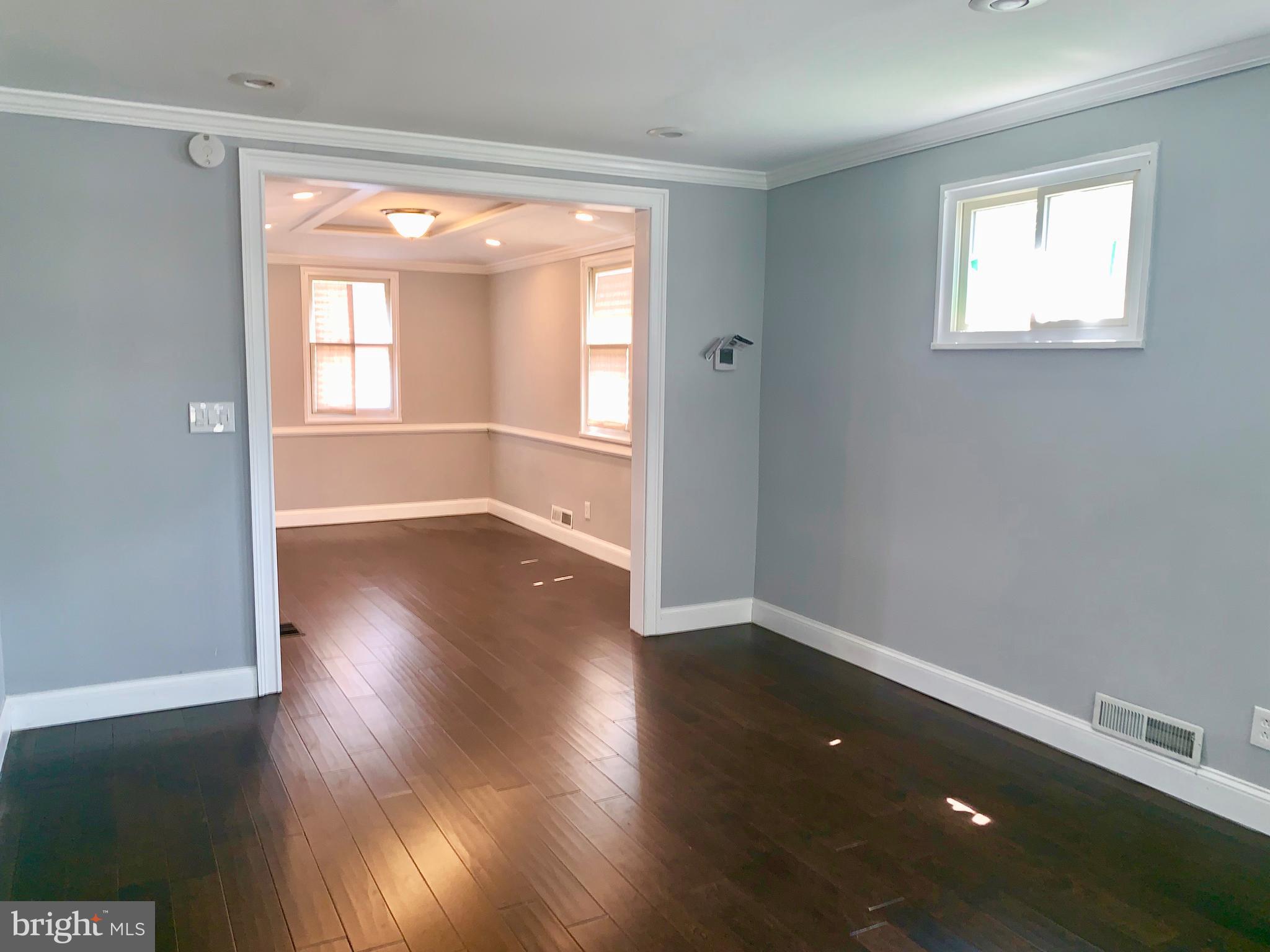 3723 Midheights Road Baltimore, MD 21215 - Photo 3 of 27 Gallery Image 3