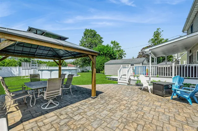 $799,999 | 294 Swansdowne Drive, Seaford, NY 11783