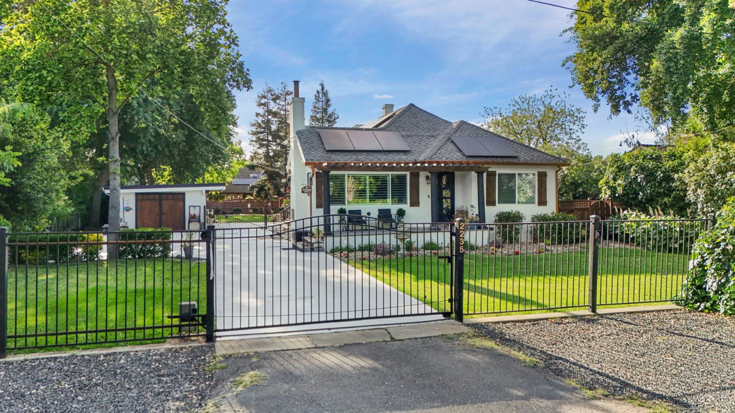 2235 Moreing Road Stockton, CA 95204 - Photo 3 of 97