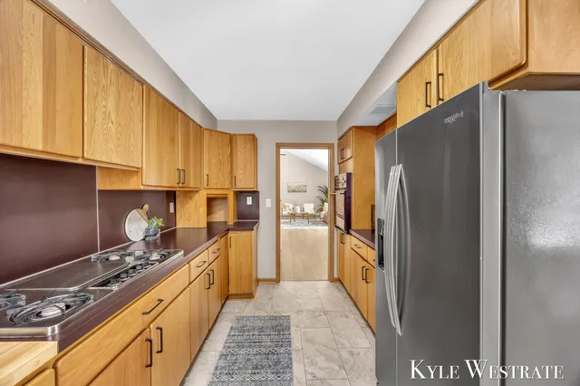 $379,900 | 1122 West Green Street, Hastings, MI 49058