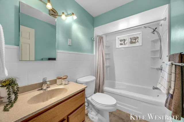 $379,900 | 1122 West Green Street, Hastings, MI 49058