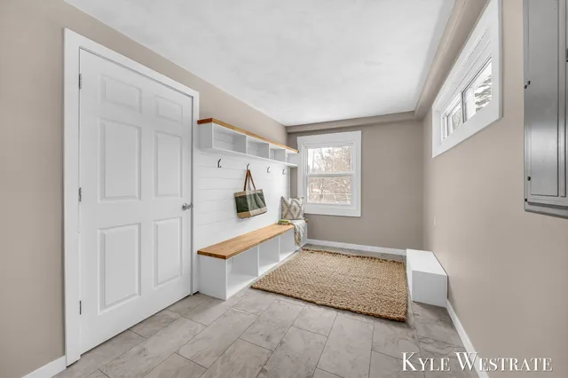 $379,900 | 1122 West Green Street, Hastings, MI 49058