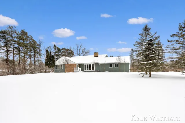 $379,900 | 1122 West Green Street, Hastings, MI 49058