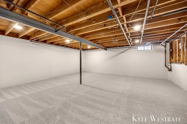 $379,900 | 1122 West Green Street, Hastings, MI 49058