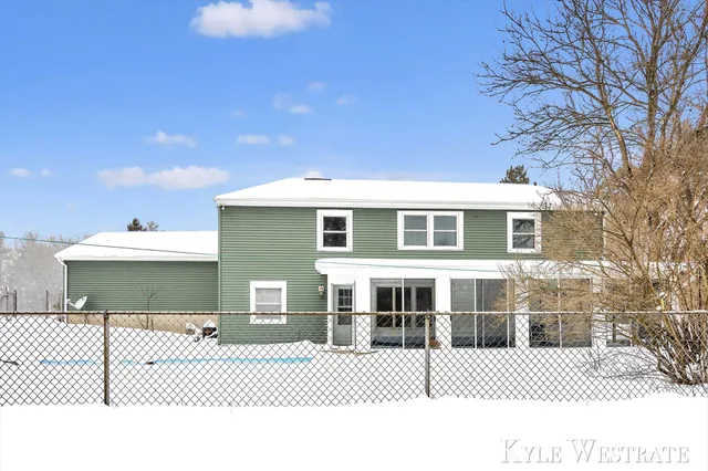 $379,900 | 1122 West Green Street, Hastings, MI 49058