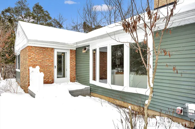 $379,900 | 1122 West Green Street, Hastings, MI 49058