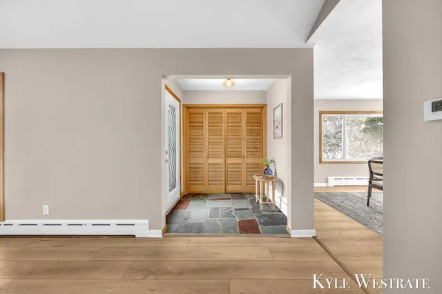 $379,900 | 1122 West Green Street, Hastings, MI 49058