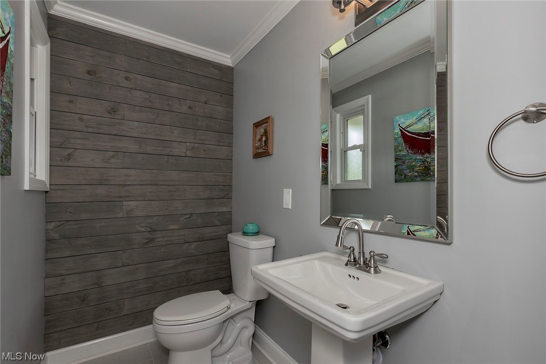 24101 Hazelmere Road Beachwood, OH 44122 - Photo 9 of 25 First floor half bath.