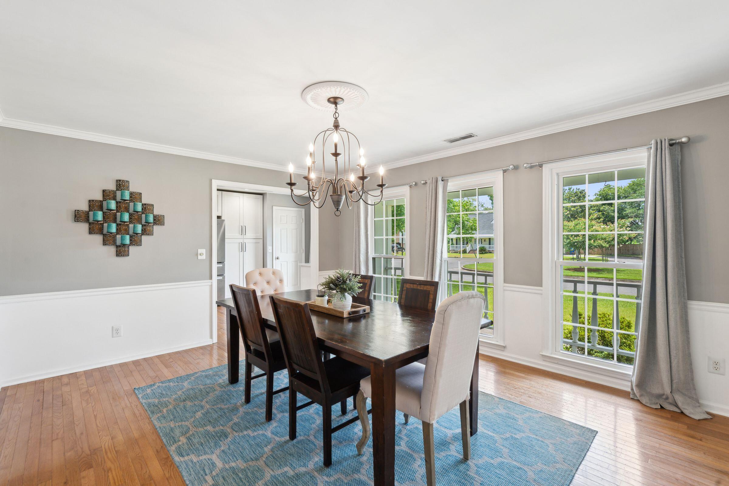 2942 Foxhall Road Charleston, SC 29414 - Photo 11 of 37 Dining