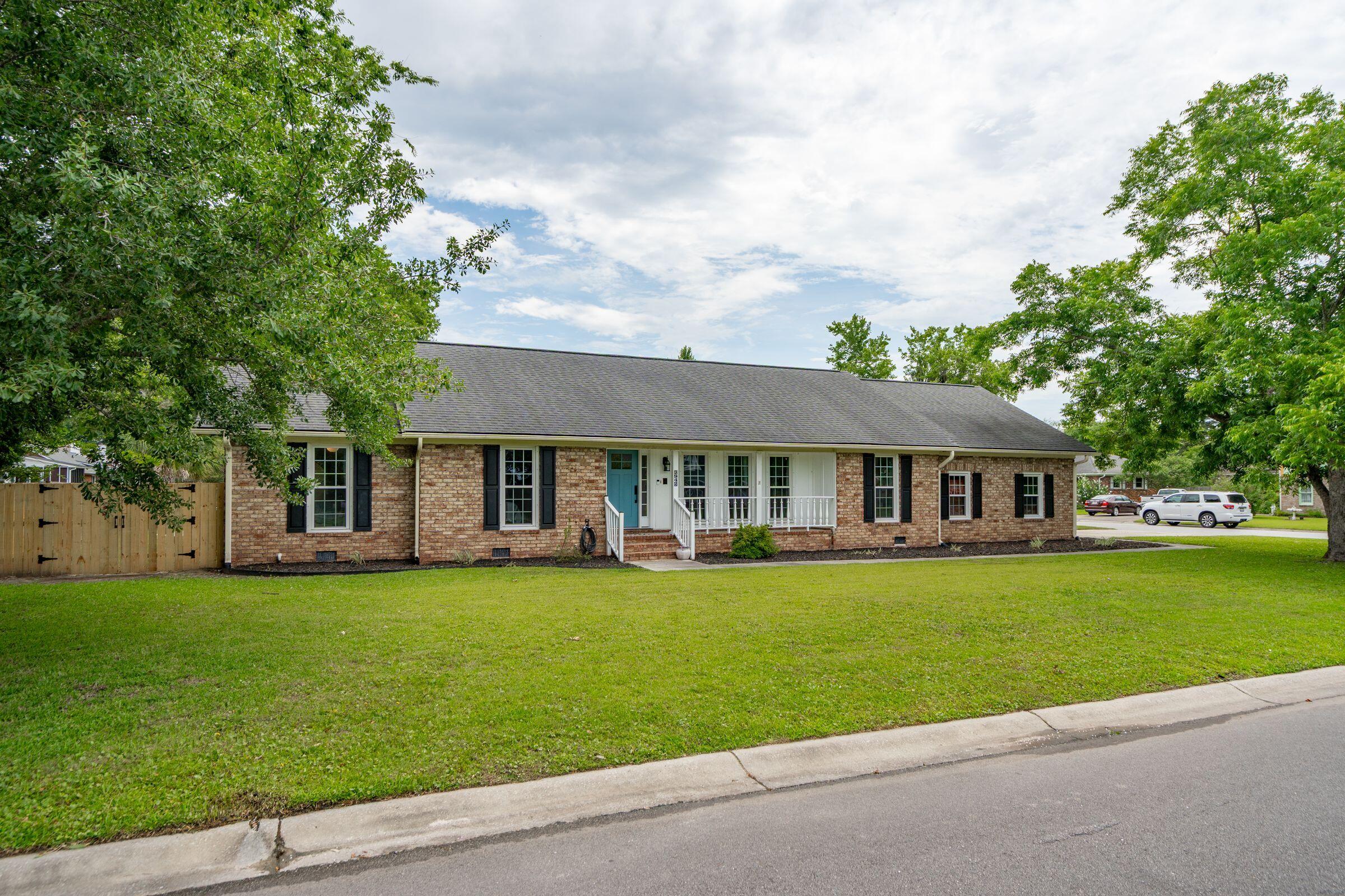 2942 Foxhall Road Charleston, SC 29414 - Photo 35 of 37 Front