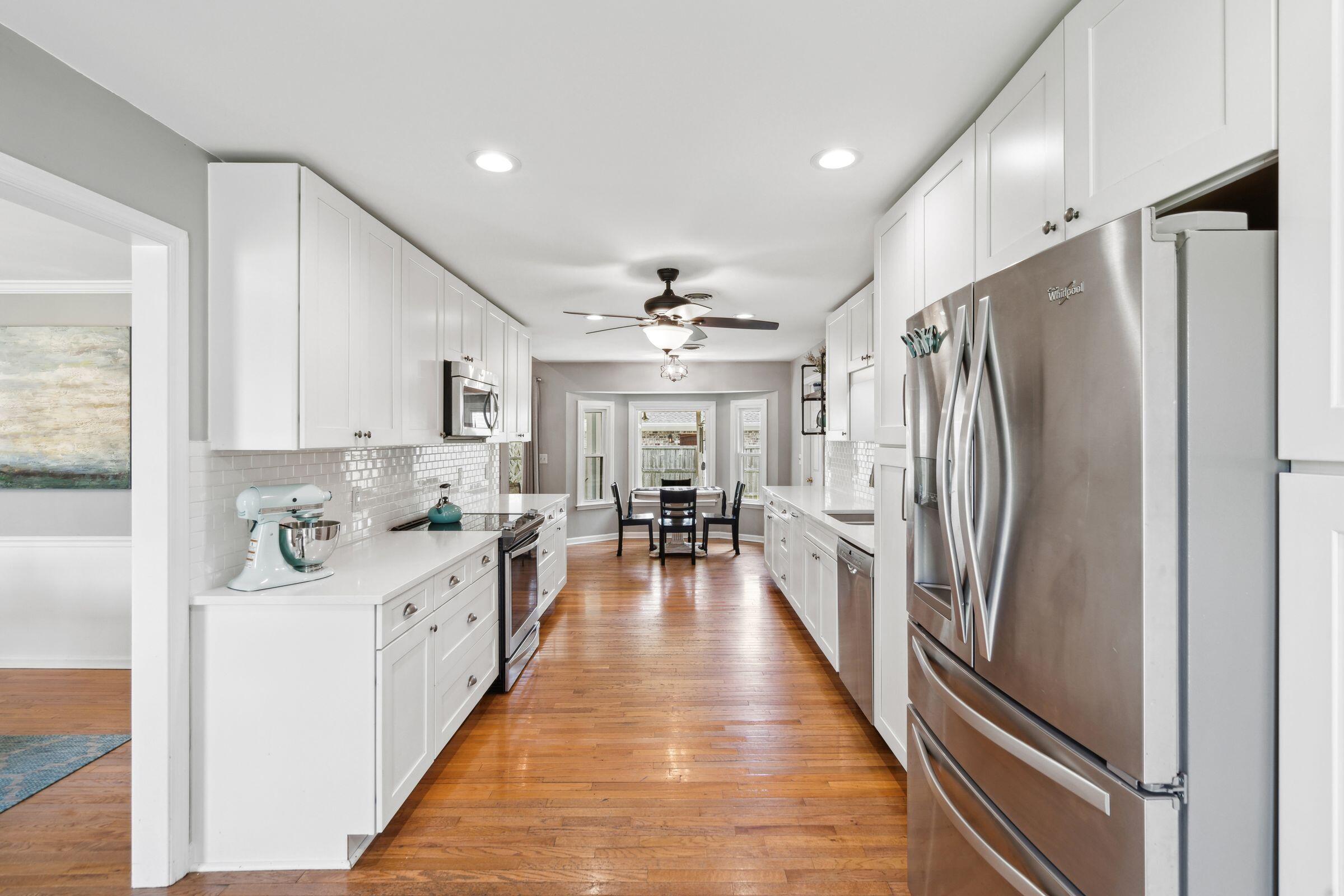 2942 Foxhall Road Charleston, SC 29414 - Photo 6 of 37 Kitchen