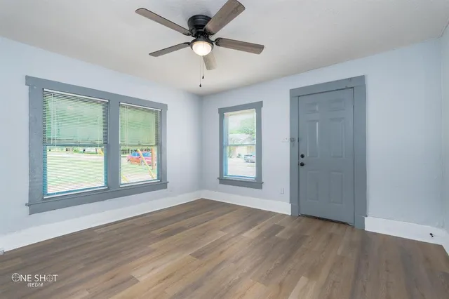 $1,300 | 1433 South 11th Street, Abilene, TX 79602