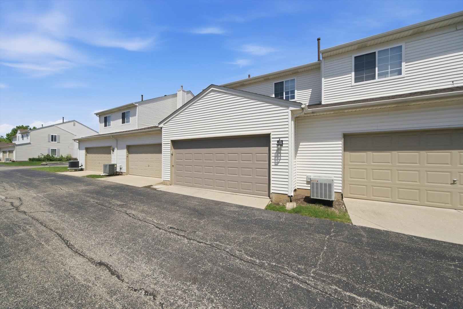 145 Azalea Circle Romeoville, IL 60446 - Photo 2 of 49