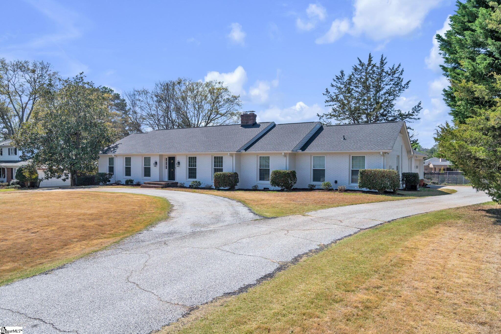 28 Isbell Lane Greenville, SC 29607 - Photo 2 of 36 Gallery Image 2