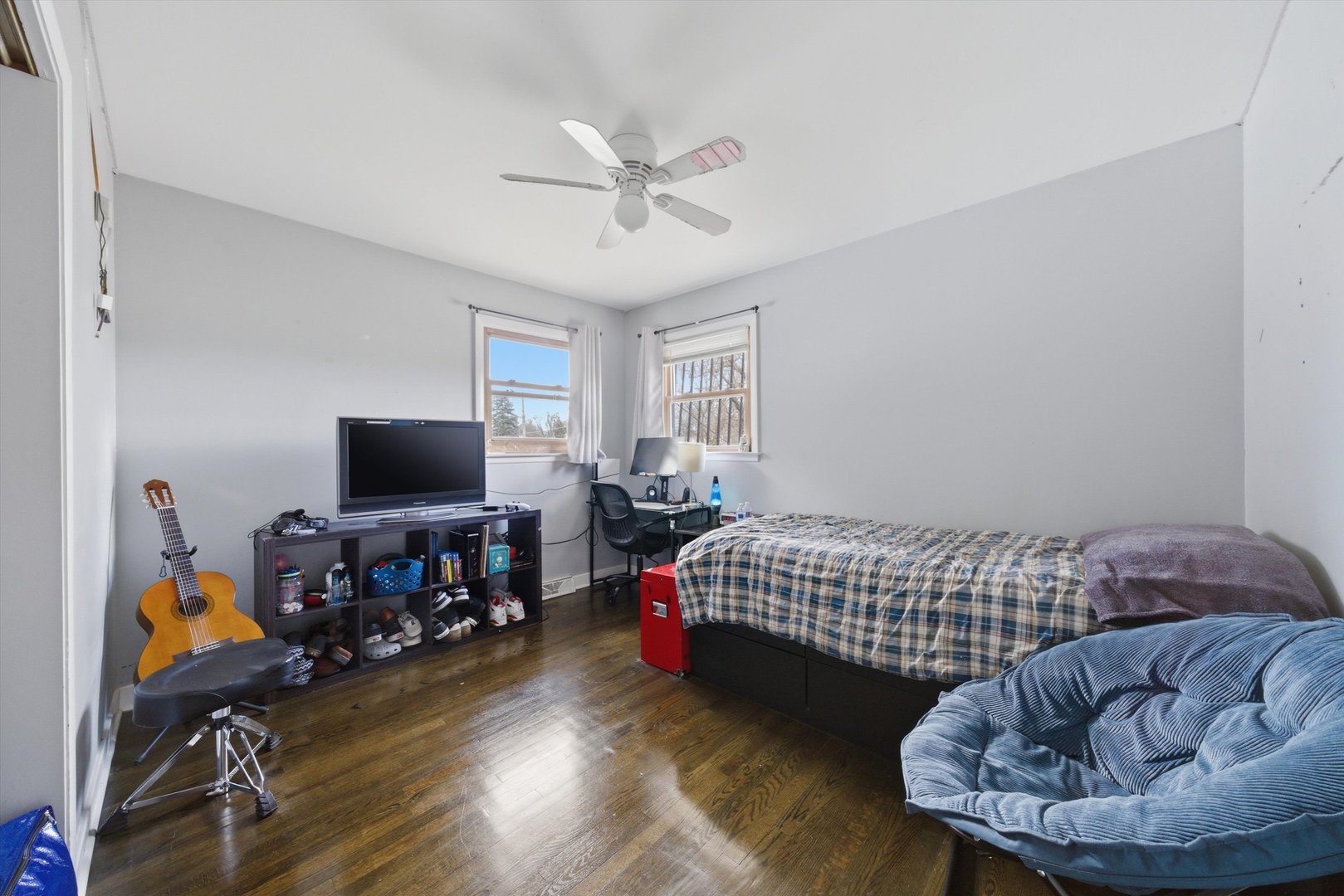 3841 Arthur Avenue Brookfield, IL 60513 - Photo 17 of 34 a bedroom with bed and flat screen tv