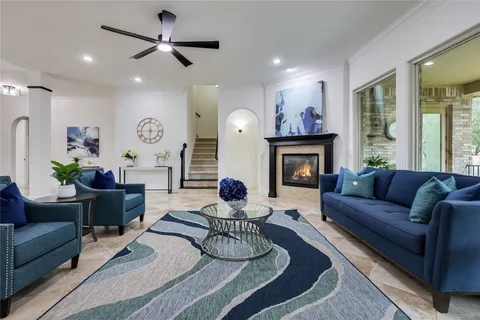 $900,000 | 147 Bradshaw Drive, Austin, TX 78737