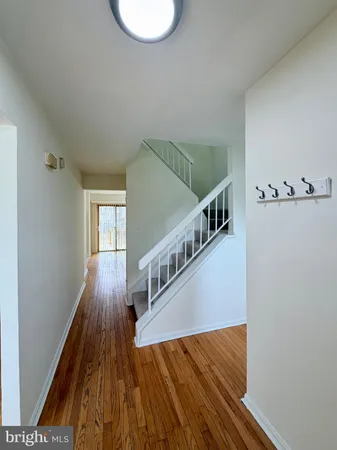 $3,100 | 3048 Hickory Grove Court, Fairfax, VA 22031