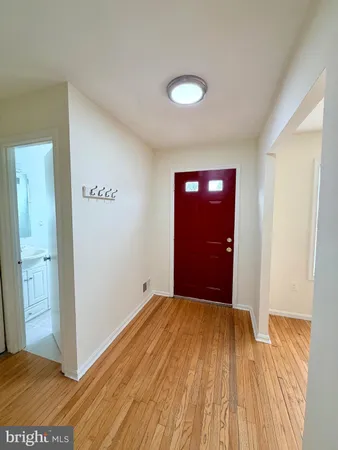 $3,100 | 3048 Hickory Grove Court, Fairfax, VA 22031