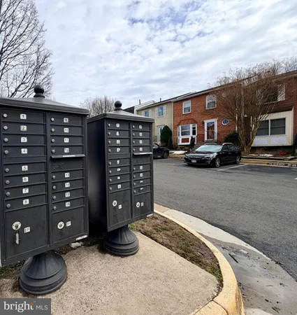 $3,100 | 3048 Hickory Grove Court, Fairfax, VA 22031