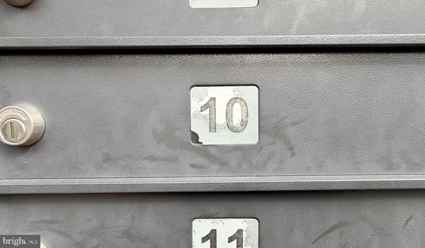 $3,100 | 3048 Hickory Grove Court, Fairfax, VA 22031