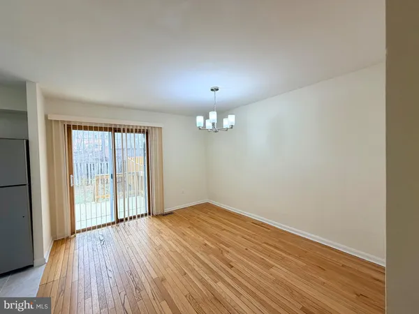 $3,100 | 3048 Hickory Grove Court, Fairfax, VA 22031