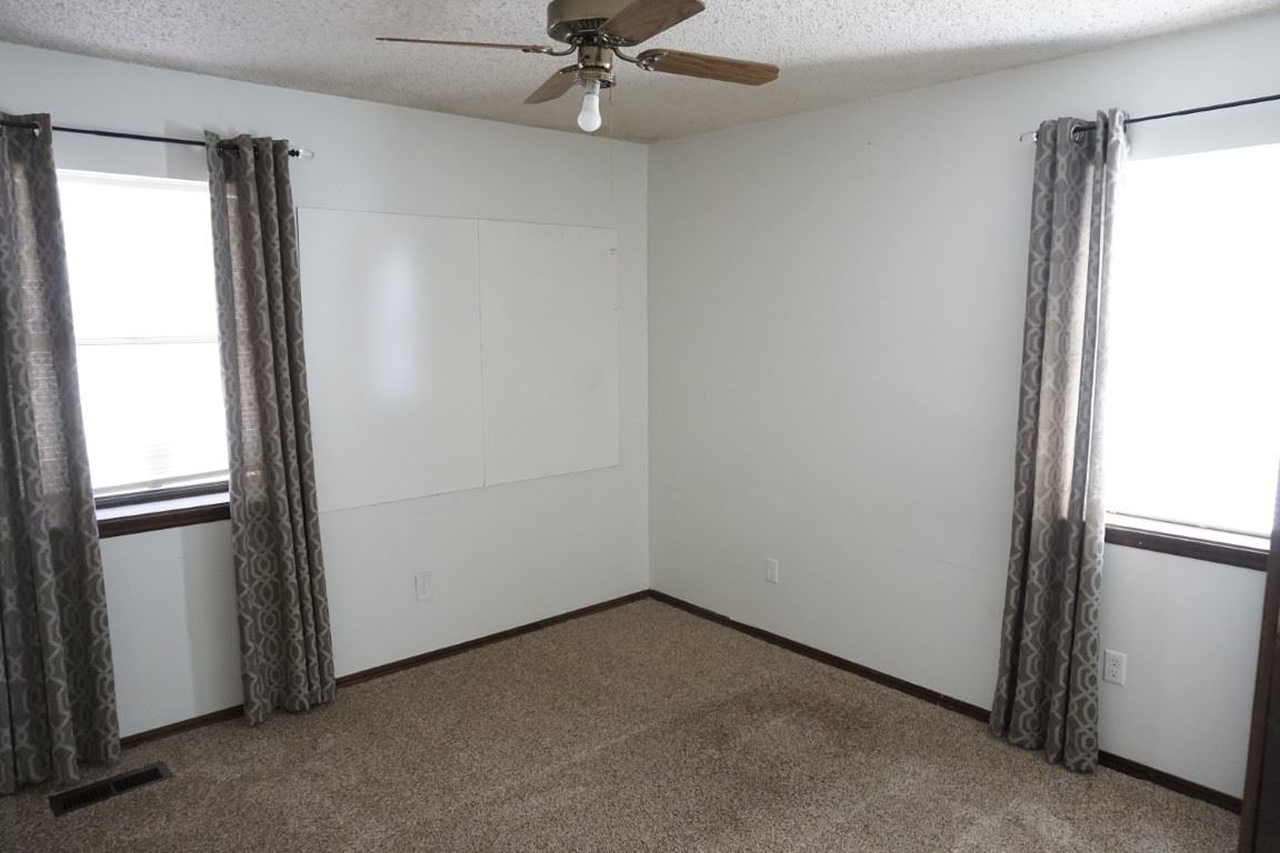 1211 Delaware Perry, OK 73077 - Photo 19 of 27 Gallery Image 19