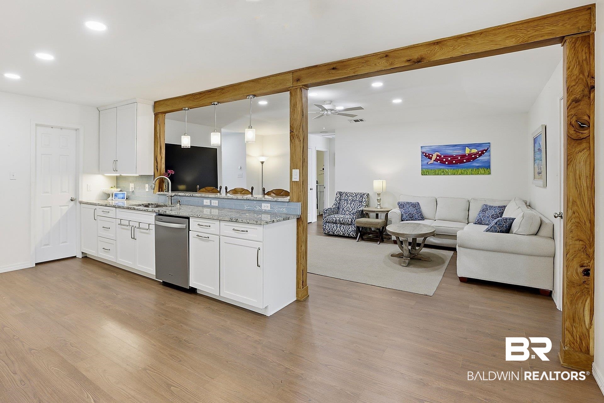 25793 Bonito Avenue Orange Beach, AL 36561 - Photo 10 of 27 Kitchen