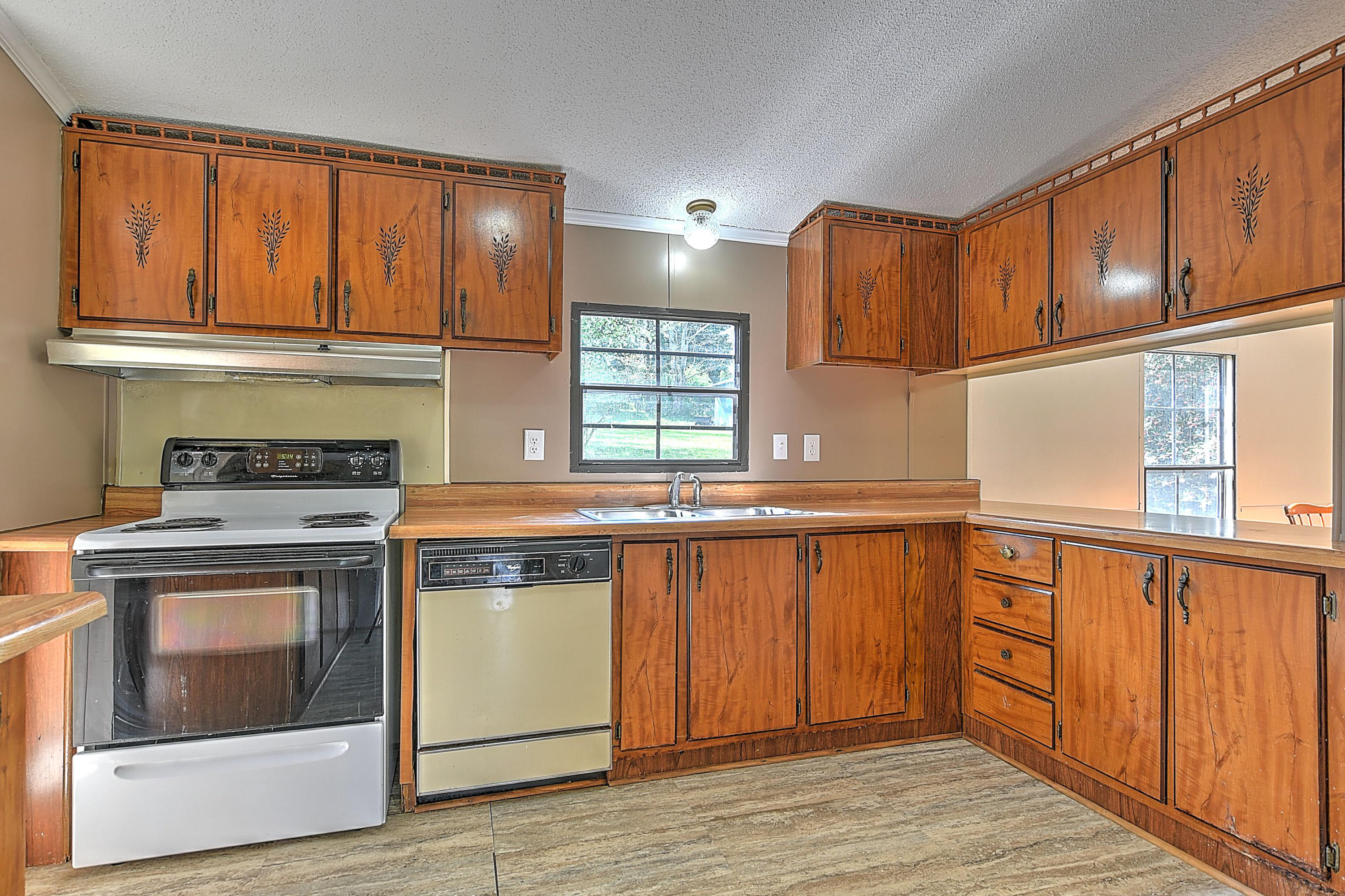 7220 Reedy Creek Road Bristol, VA 24202 - Photo 13 of 39 7220 REEDY CREEK RD_-14