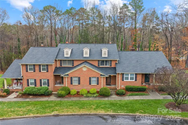 $260,000 | 8430 Coulwood Oak Lane, Charlotte, NC 28214
