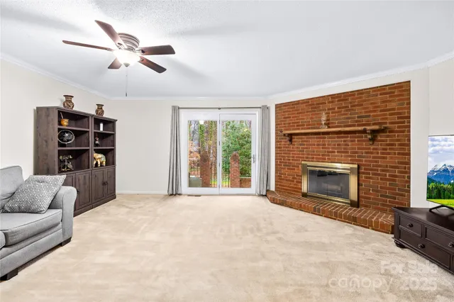 $260,000 | 8430 Coulwood Oak Lane, Charlotte, NC 28214