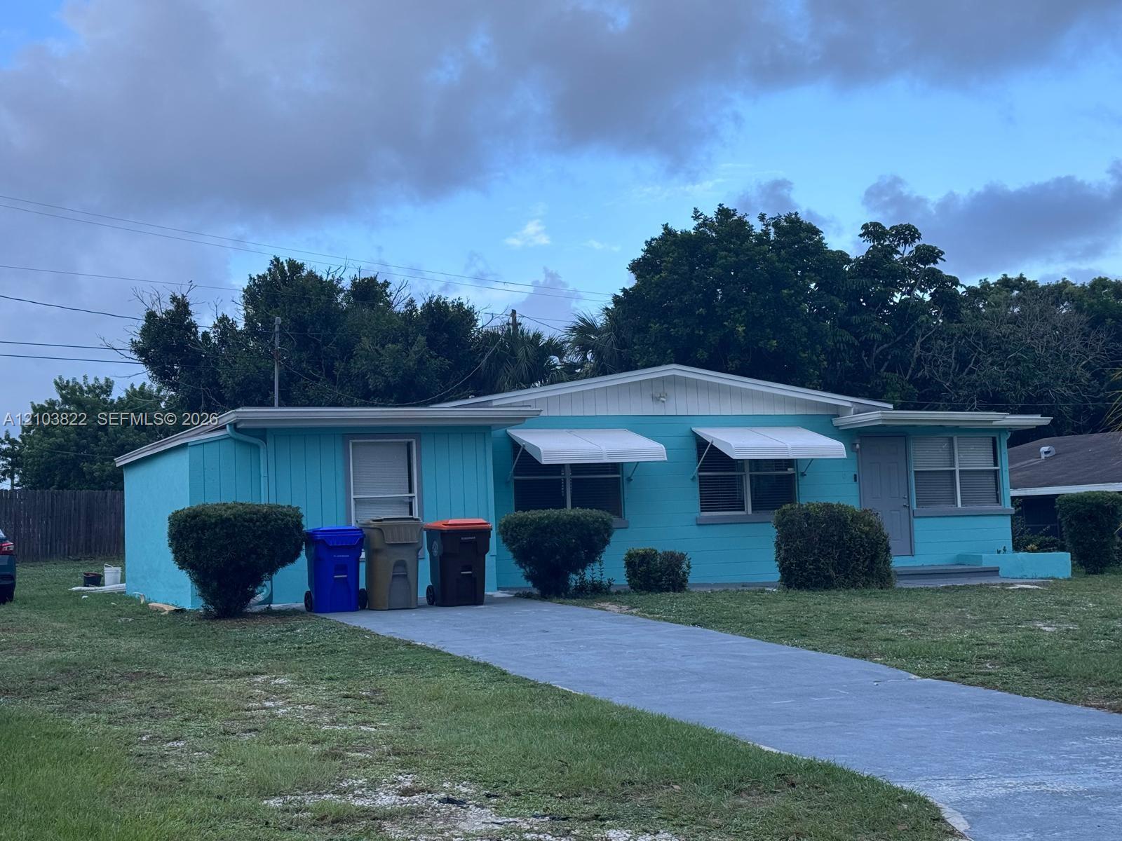390 7th Road Southwest, Unit 390 Vero Beach, FL 32962 - Photo 1 of 1 Gallery Image 1