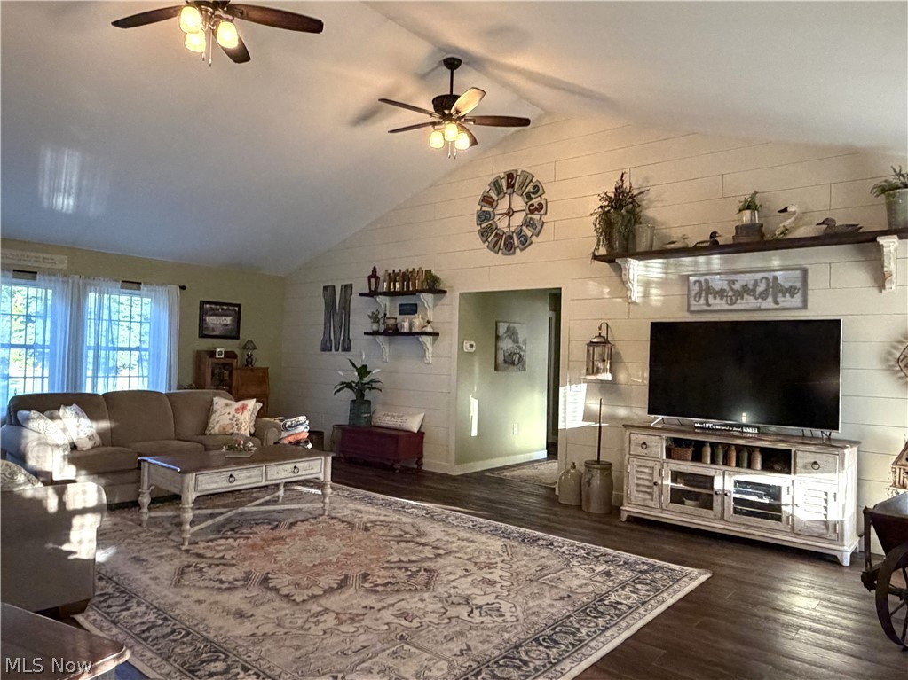 8533 South Girdle Road Middlefield, OH 44062 - Photo 5 of 41