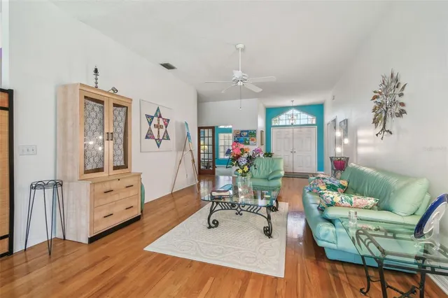 $1,195,000 | 5001 Queen Palm Terrace Northeast, St. Petersburg, FL 33703