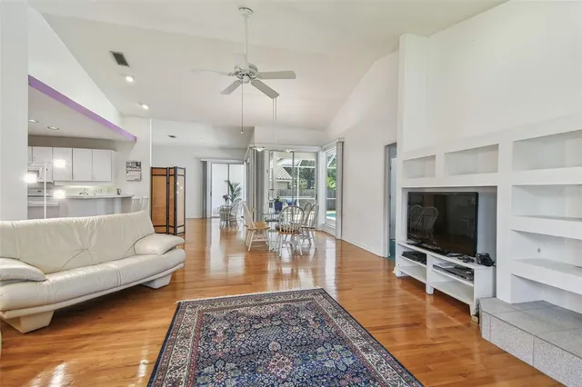 $1,195,000 | 5001 Queen Palm Terrace Northeast, St. Petersburg, FL 33703