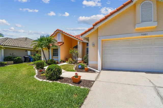 $1,195,000 | 5001 Queen Palm Terrace Northeast, St. Petersburg, FL 33703