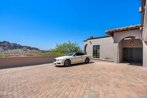 $4,100,000 | 6900 North Highlands Drive, Paradise Valley, AZ 85253