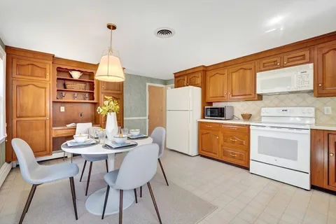 $1,080,000 | 70 Ellis Farm Lane, Melrose, MA 02176