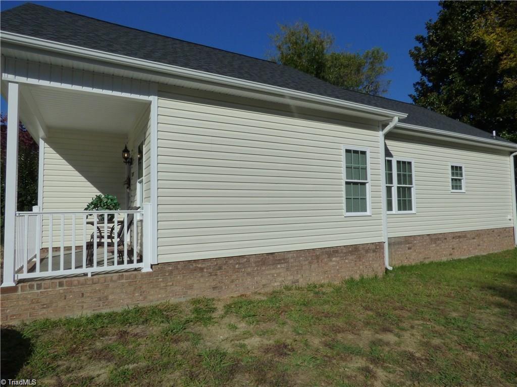300 Morgan Place High Point, NC 27260 - Photo 2 of 11 Gallery Image 2