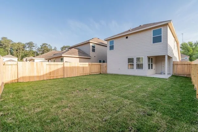 $1,600 | 433 Upper Creek Drive, Willis, TX 77378