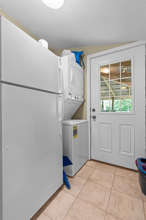 1355 North Houston Street Lorena, TX 76655 - Photo 26 of 40 a room with a washer and dryer