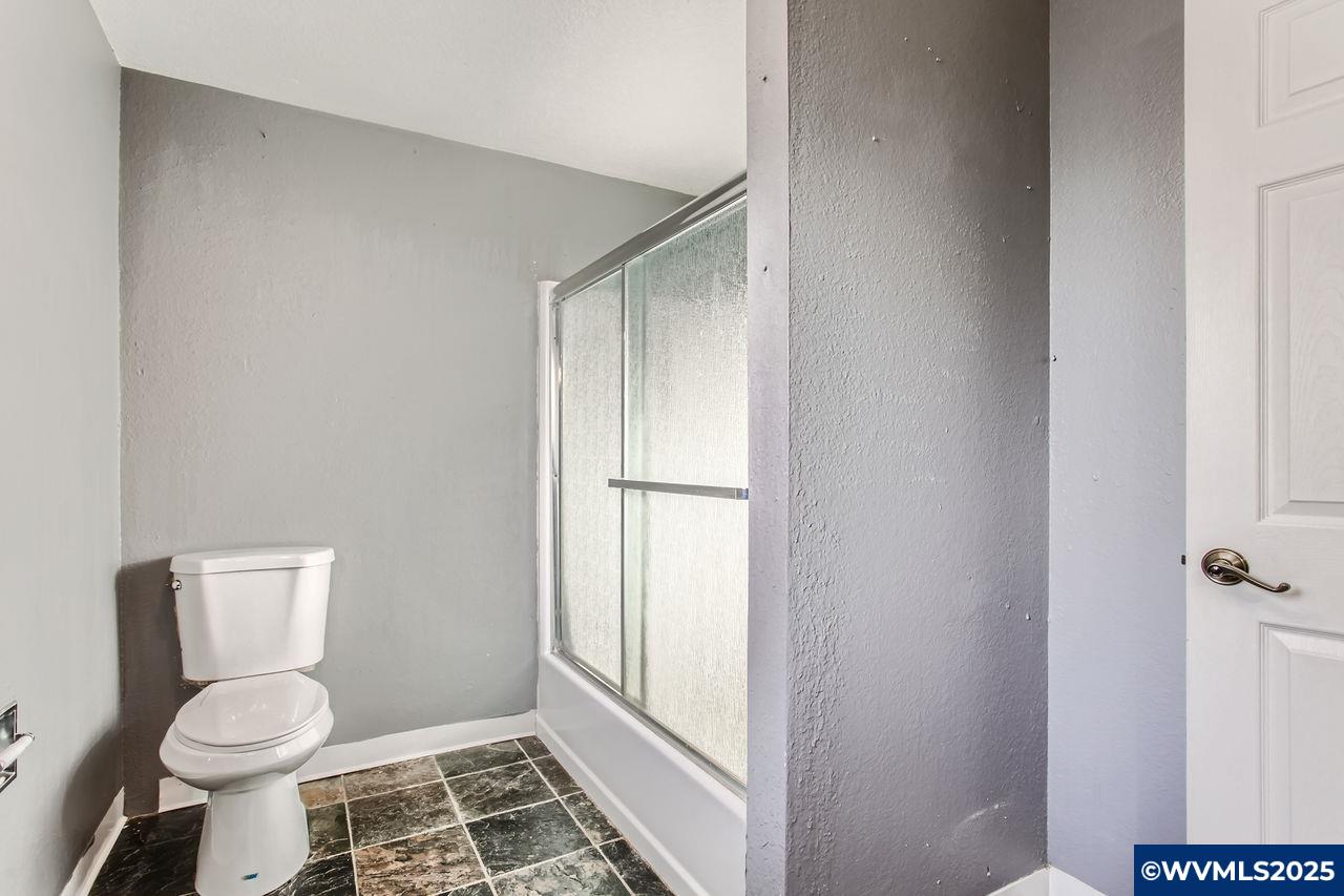 20136 Southwest Southview Street Aloha, OR 97078 - Photo 19 of 23 Gallery Image 19